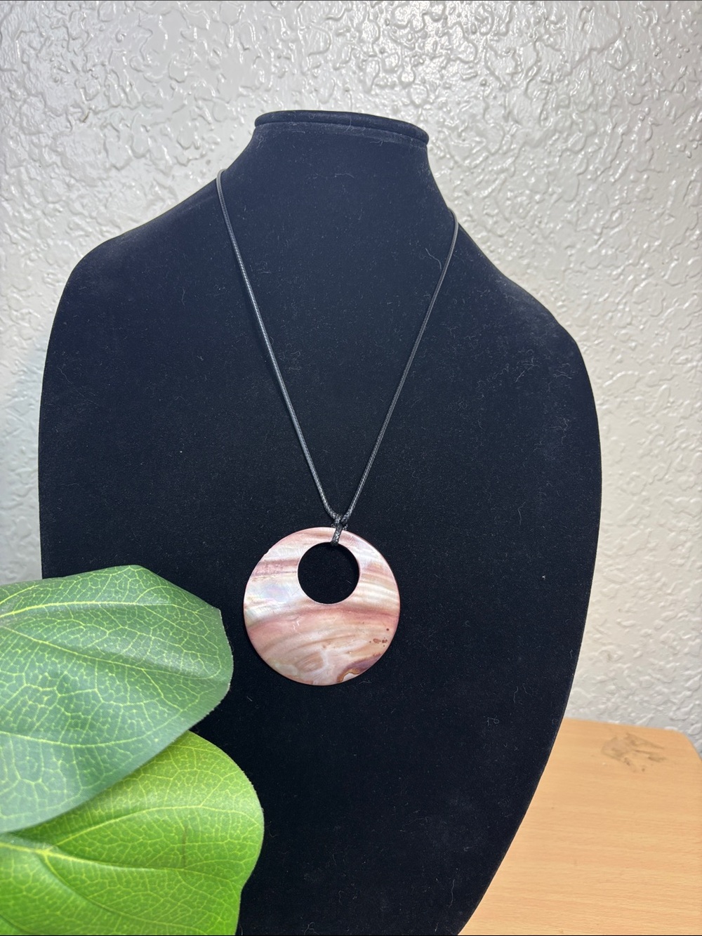 Round Marble sea shell Pendant Necklace